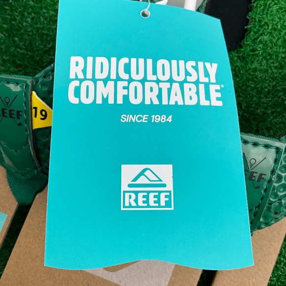 REEF Mulligan II Bottle Opener Golf Sandals with Golf Tees NWT - Picture 11 of 12